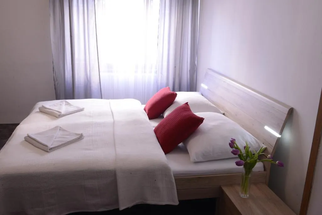 Hotel Esprit Prague 3*,