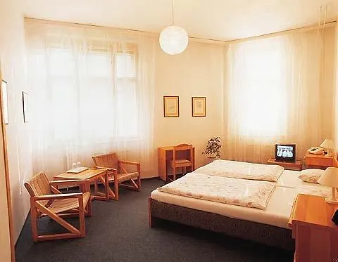 Hotel Esprit Prag 3*,