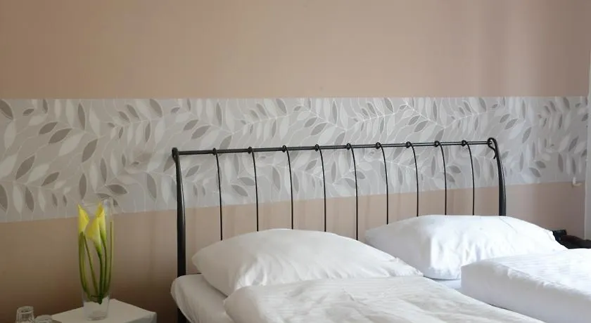 Hotel Esprit Prague 3*,